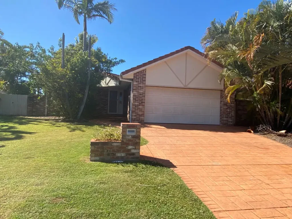Burleigh Waters Family Home