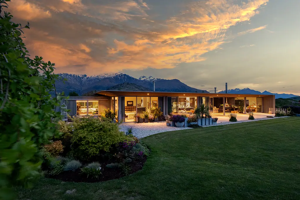 Dalefield/Wakatipu Basin 3chambre Prominent front row Bendemeer