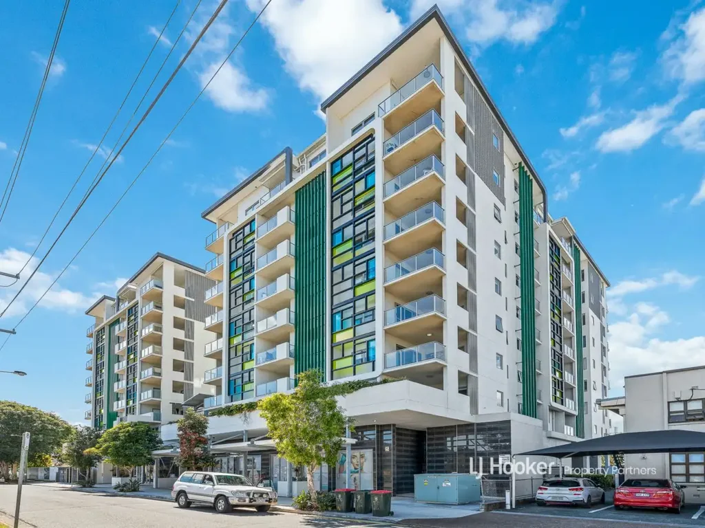 Upper Mount Gravatt 2Moenga Beautiful Apartment, Breezy Views, Metres to Westfield!