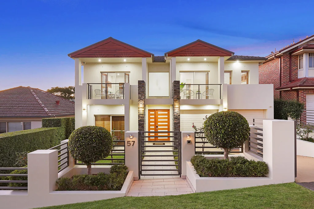Hurstville Grove 6Zimmer Expansive Family Entertainer with Resort-Style Living
