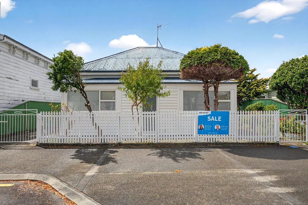 69 Holloway Street, Carterton, Wellington