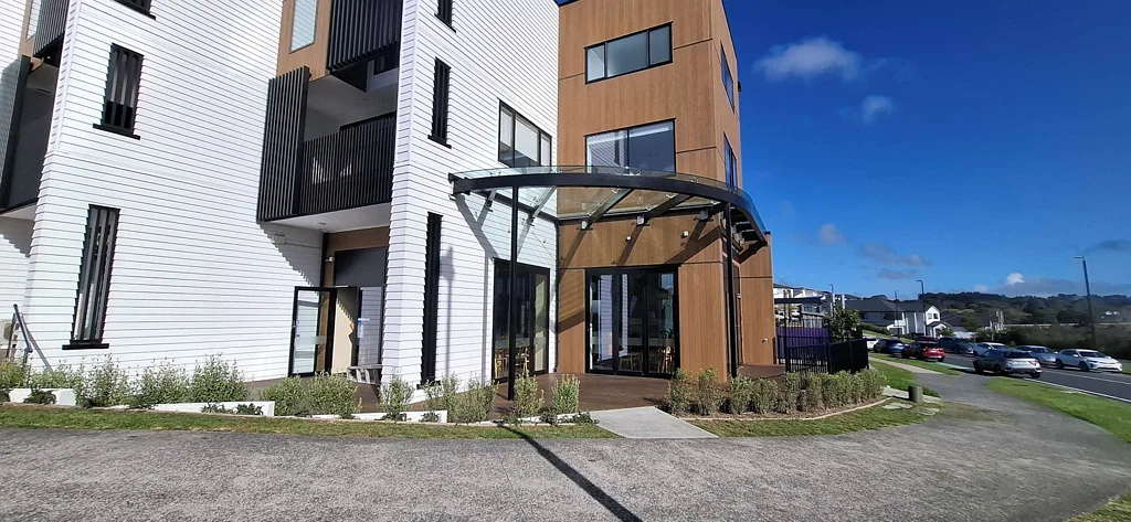 Orewa  WORKING CAFÉ IN GREAT LOCATION