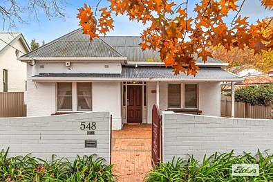Albury 4 Slaapkamer Location, Location, Location!