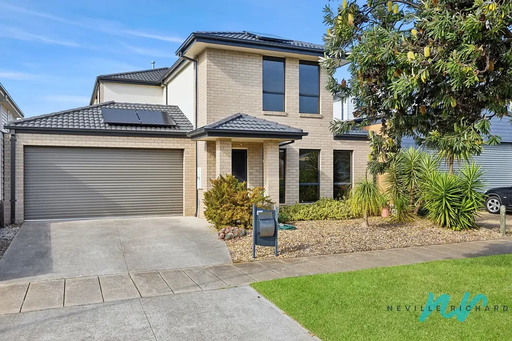 39 Mainsail Drive, St Leonards, VIC 3223