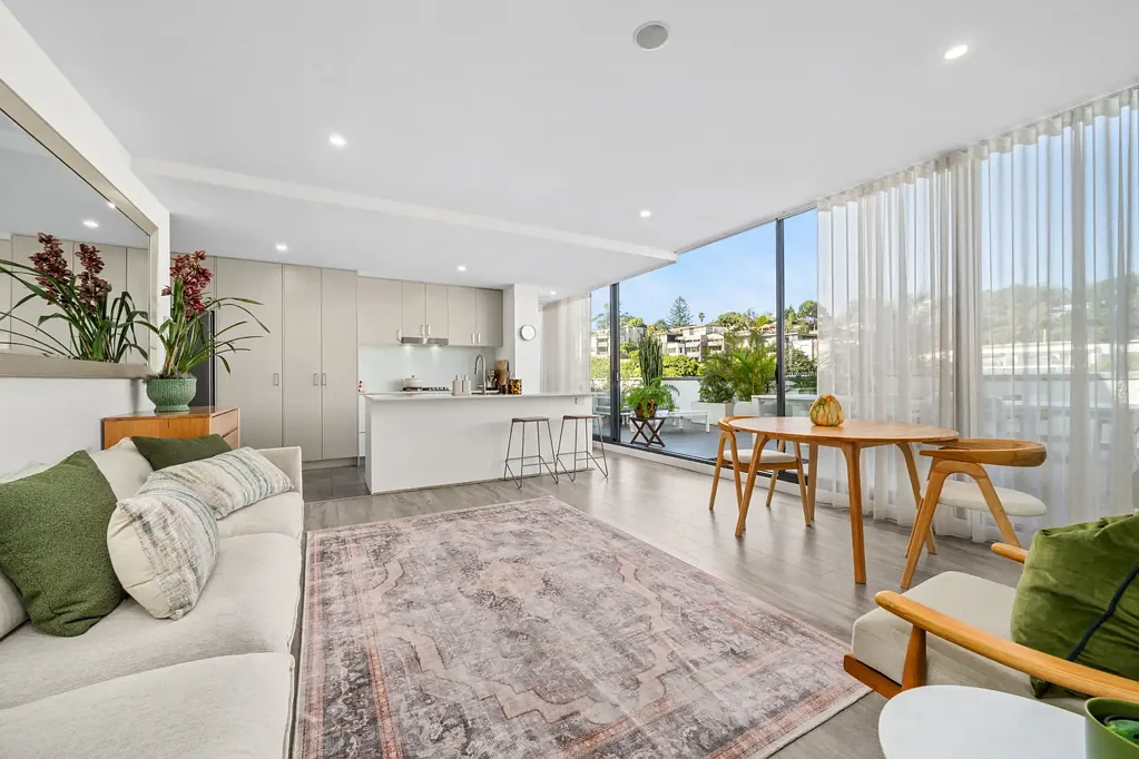 Dee Why 2ห้องนอน IMMACULATE PENTHOUSE STYLE LUXURY - AMAZING ENTERTAINER !!!
