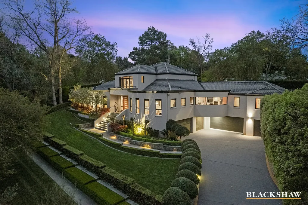 Red Hill 5部屋 Expansive and Luxurious Entertainer in Canberra's Premium Location
