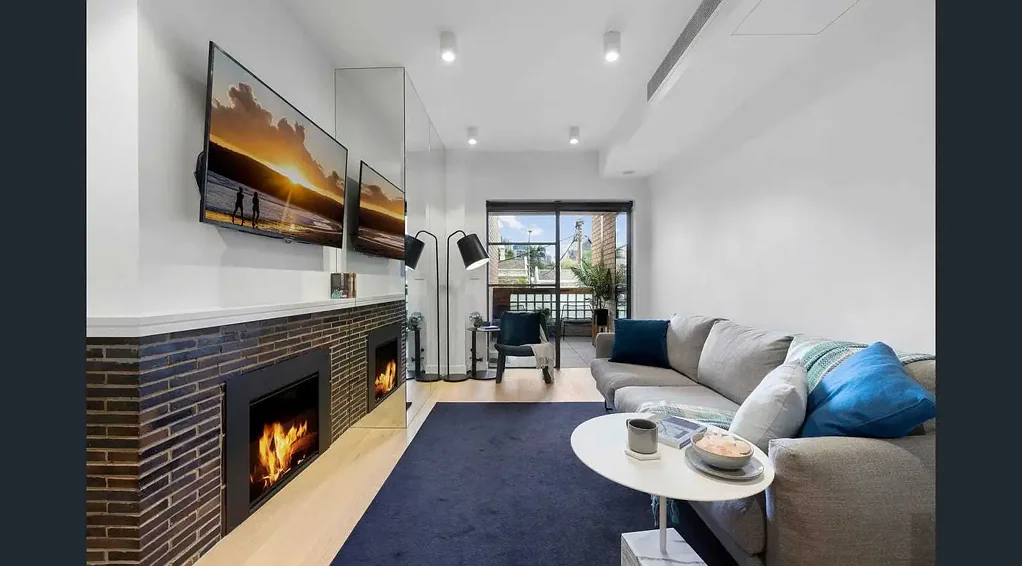 Architecturally Designed Fully Furnished Art Deco Apartment in Prestigious East Melbourne