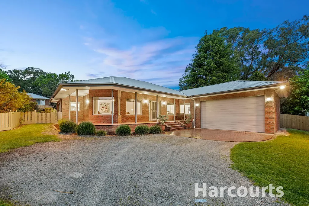 9 Augusta Road, The Basin, VIC 3154