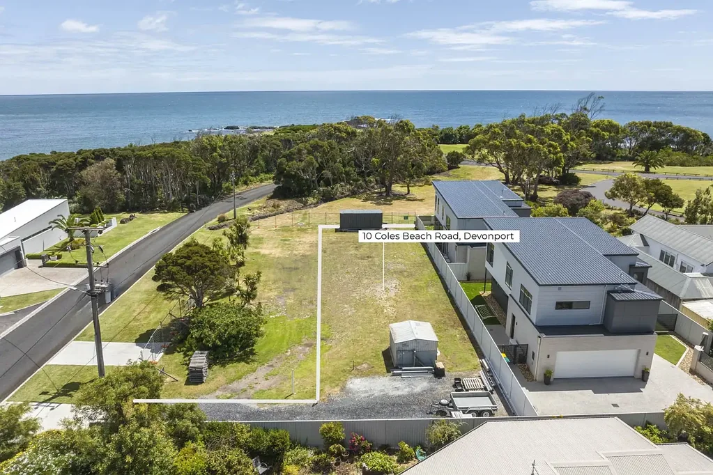 Devonport  EXCEPTIONAL LAND OPPORTUNITY AT COLES BEACH