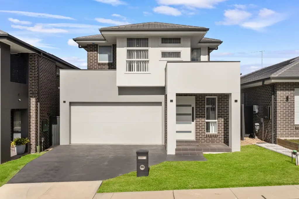MODERN AND FRESH