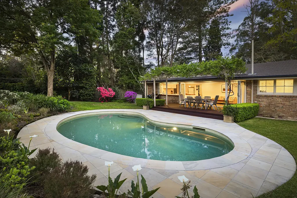 Wahroonga 4Moenga Escape in Wahroonga.
Private, peaceful, and perfectly positioned.