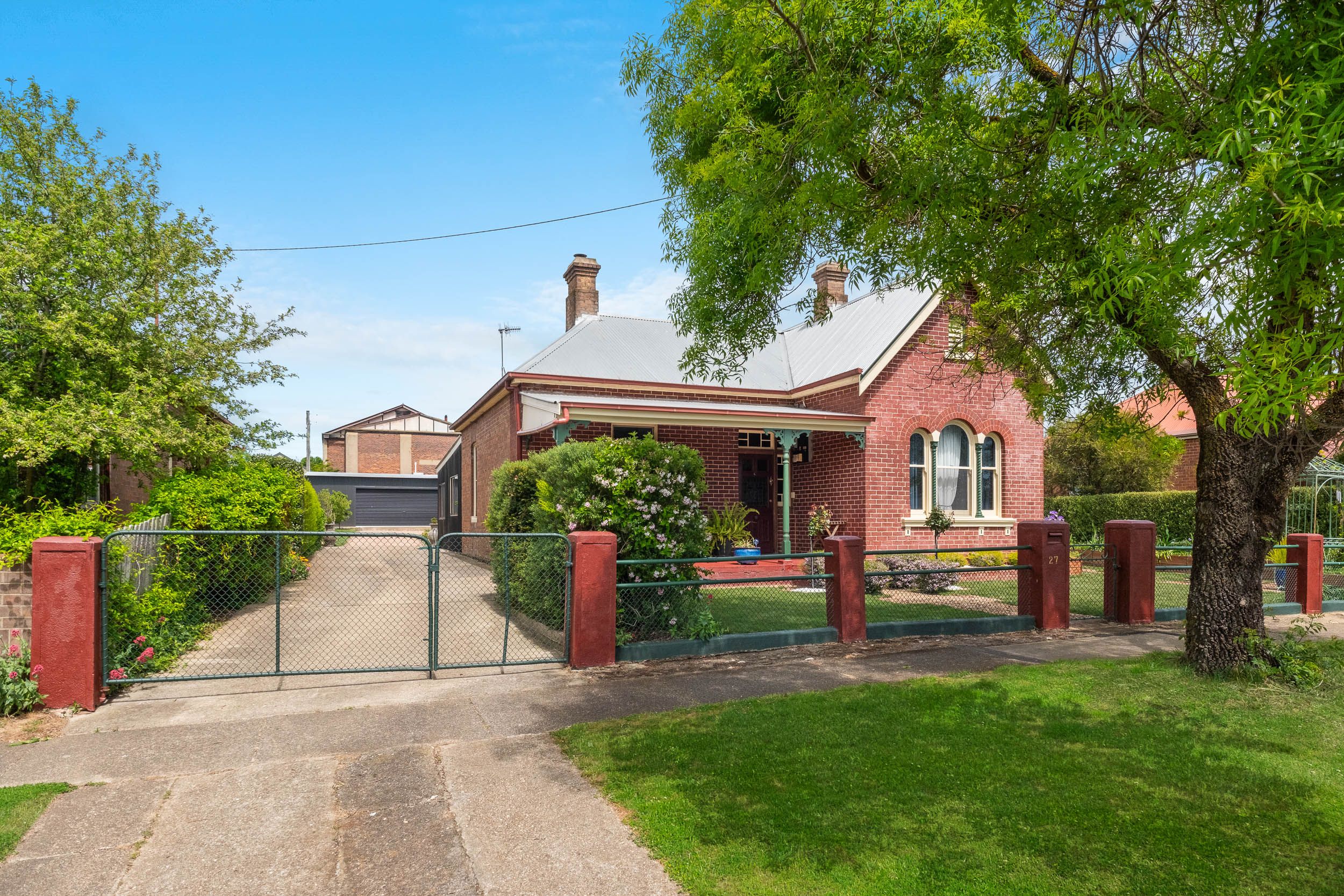 27 ROBERTSON ST, CROOKWELL NSW 2583, 0房, 0浴, House