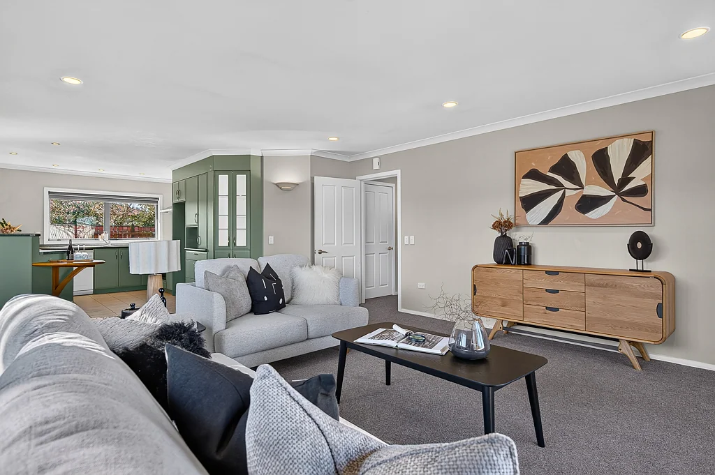 Masterton 2 Slaapkamer Two Bedrooms. One Office. Spacious Appeal.