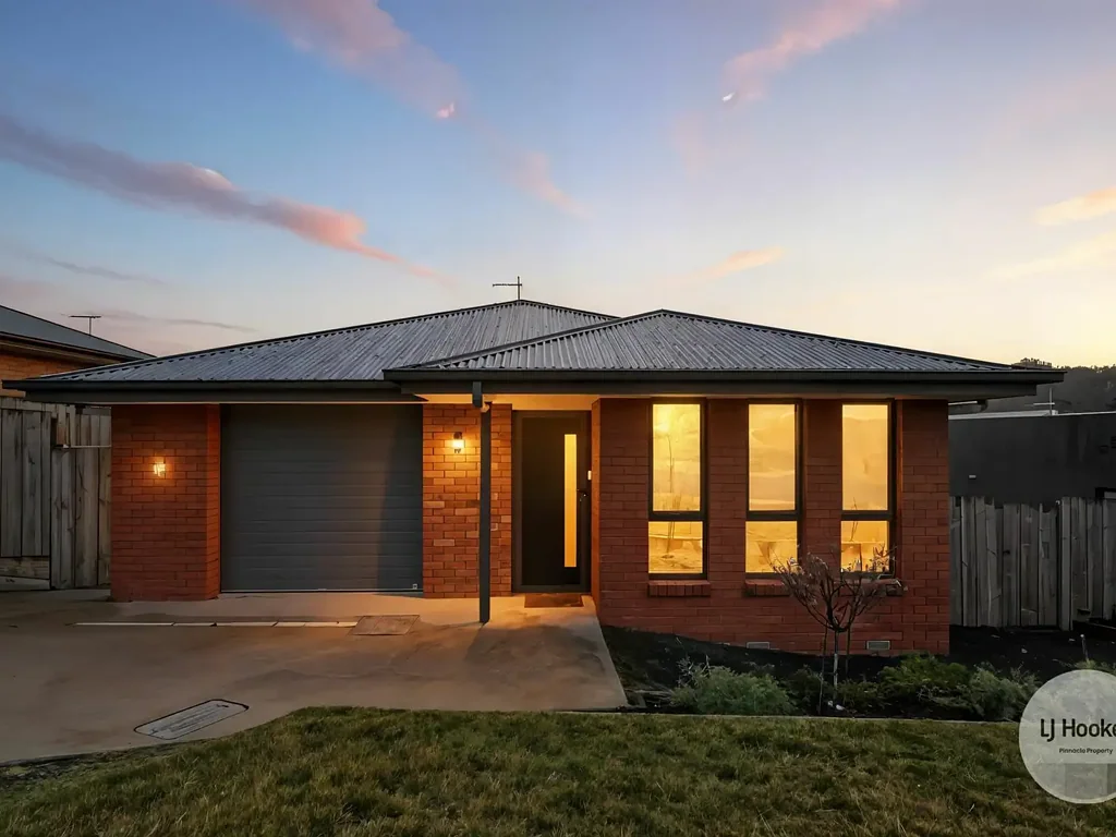 15 Vivian Drive, Rokeby, TAS 7019