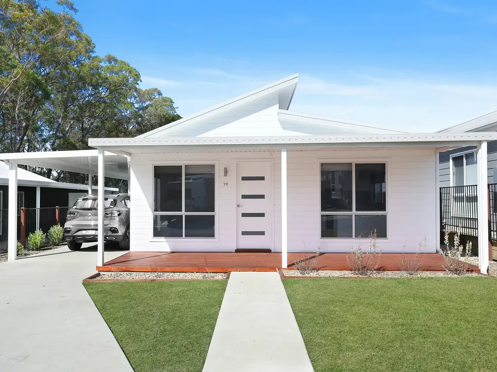 St Georges Basin 3 Bedroom Ultimate coastal living