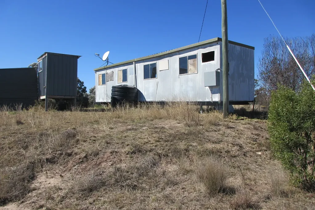 Tara 2 Dams, Old Container, Power Pole on property