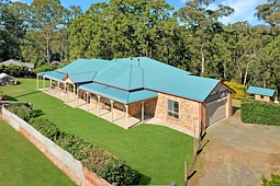 17 Laceys Creek Road, Dayboro