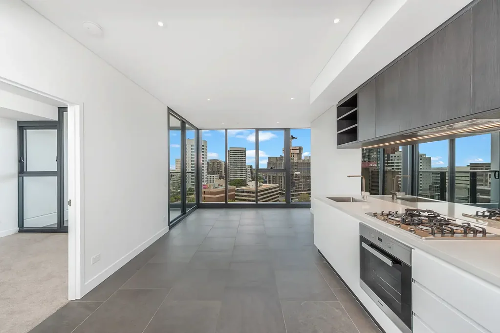 Modern One Bedroom Apartment with Car Space in Ultra Convenient Location