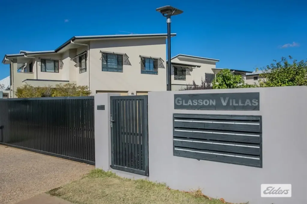 Chinchilla 3Kwarto Spacious, Secure & Fully Furnished Townhouse Living