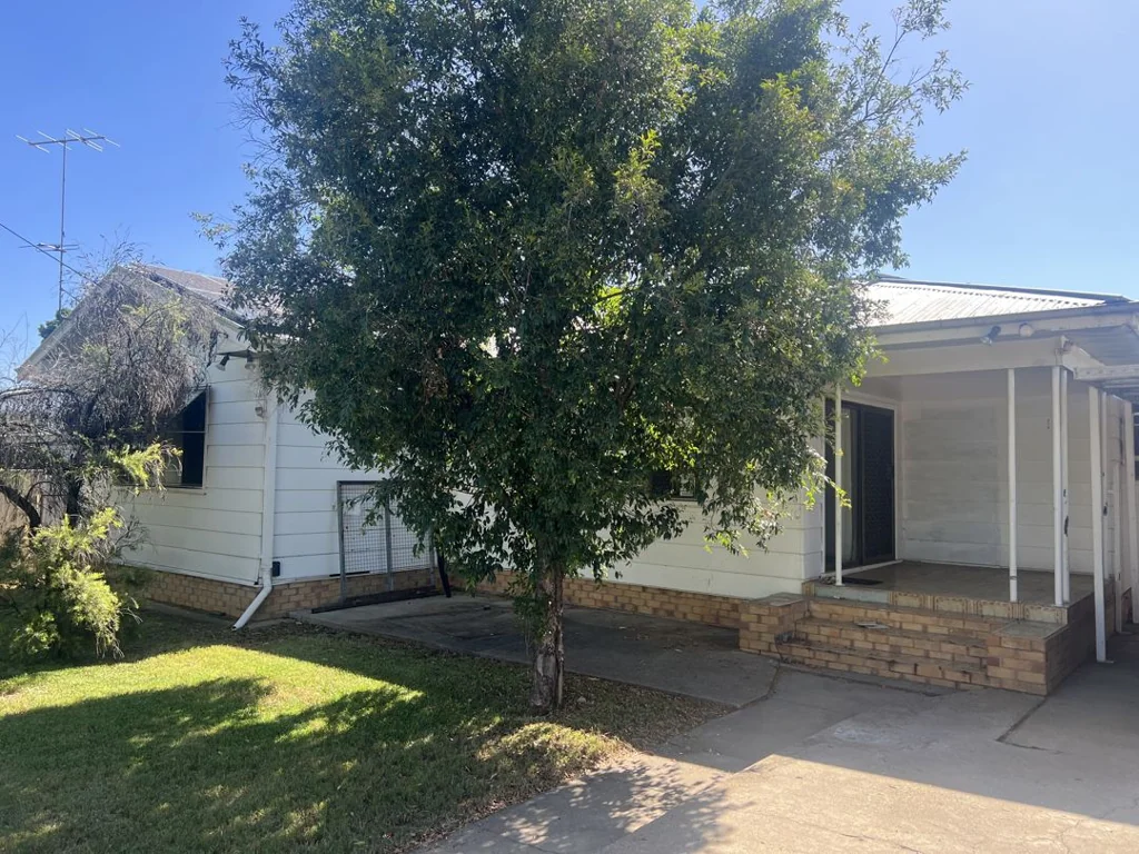 Moree 3Moenga Live in or Investment Opportunity