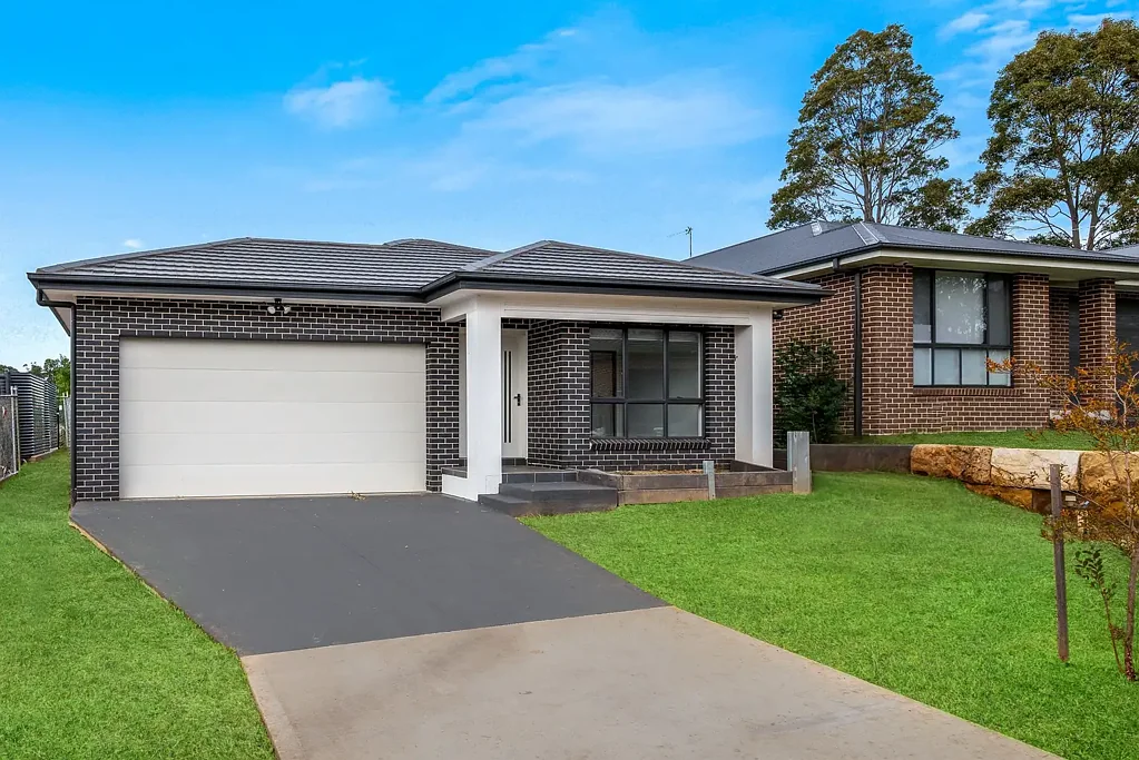 11 Jarrah Street, Tahmoor, NSW 2573