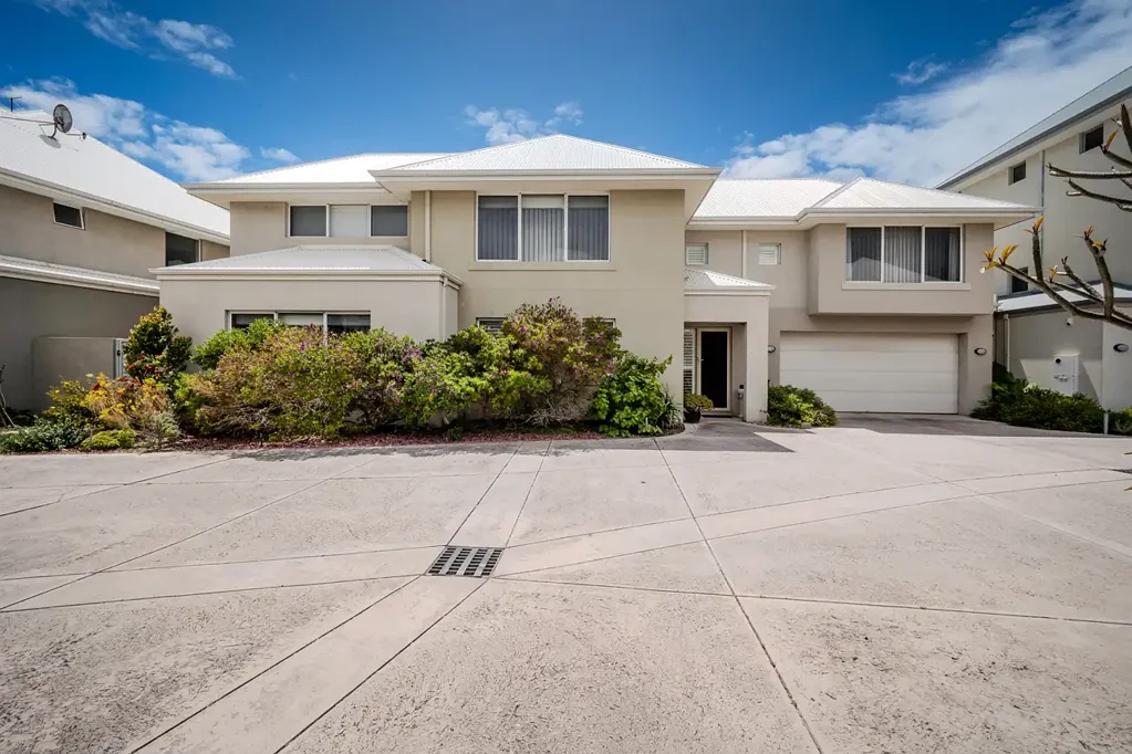 2/12 Catalina Place, Quinns Rocks, WA 6030