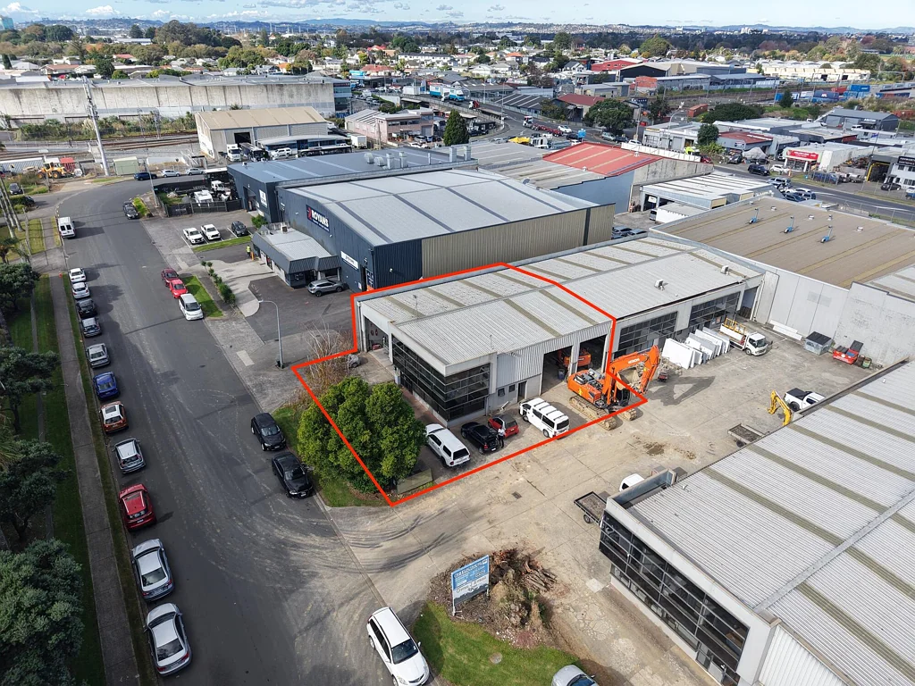 Favona Versatile heavy industry unit