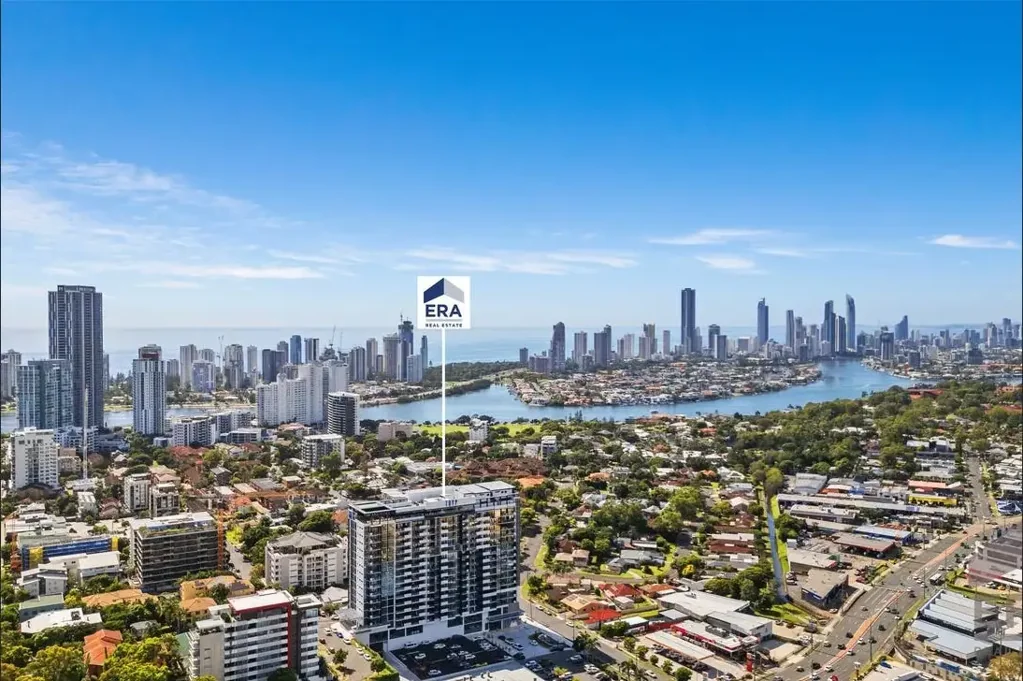 Southport 2房  NEAR NEW - Spacious Two-Bedroom Apartment - City Views - 98m2