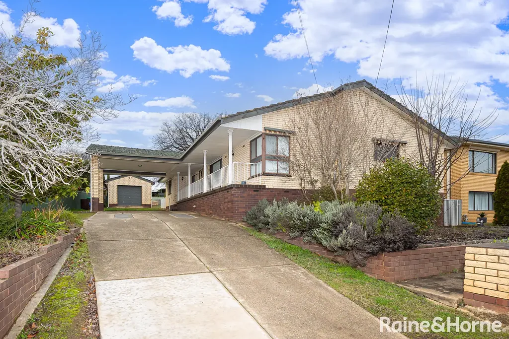 9 Truman Avenue, Tolland, NSW 2650