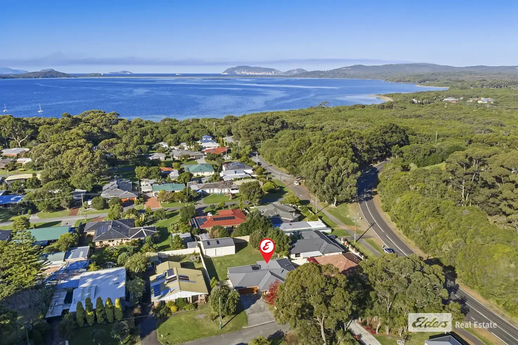 Little Grove 3Moenga Little Grove Living with a Serious Shed