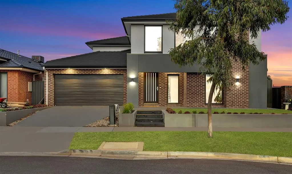 Strathtulloh 5Zimmer Heading - Indulge in Spacious Living: This Exquisite 5-Bed, 3-Bath Home Boasts 2 Luxurious Ensuites