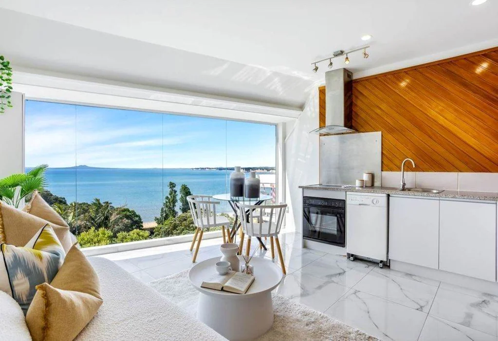 2 Bedroom Ocean view Apartment