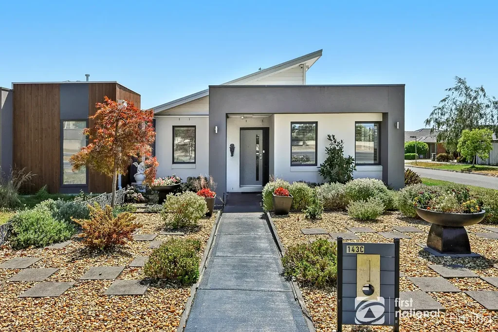 143 Wheelers Park Drive, Cranbourne North, VIC 3977