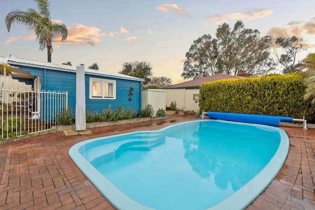 Kinross 5房  Versatile Family Living with Studio & Pool