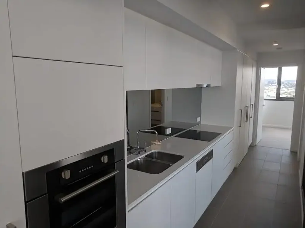 GYM, POOL, TENNIS COURT, TWO BEDROOM APARTMENT COORPAROO SQUARE