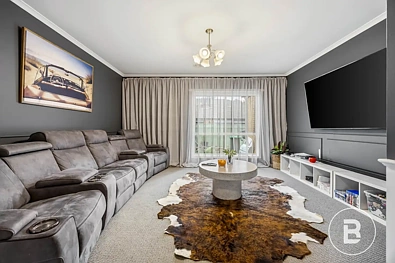 19 Malahide Drive, Miners Rest, VIC 3352, 3 Bedrooms, 2 Bathrooms, House