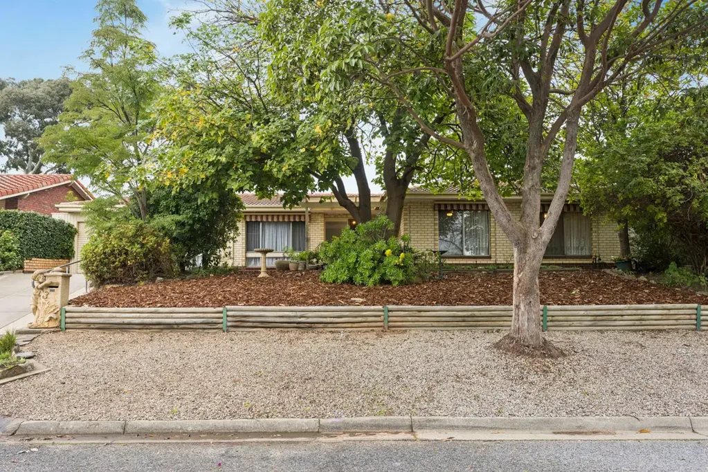 Fairview Park 3બેડરૂમ A Lifetime of Care, Ready for a New Beginning