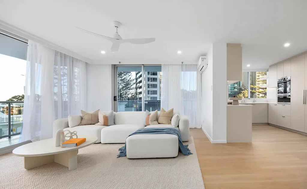 Surfers Paradise 2 Bedroom Beachside Luxury in Peninsula!