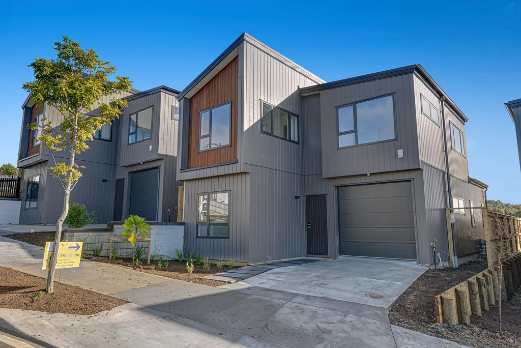 Orewa 5બેડરૂમ Modern Grandeur in Pacific Heights