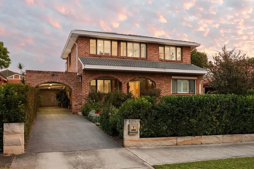 Strathfield 5chambre The Ultimate Family Sanctuary: Double-Brick Mastery in a Premier Strathfield Setting