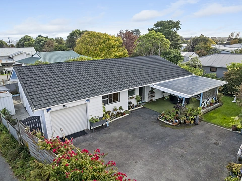 Otaki 2房  Character Filled, Low Maintenance, Great Location