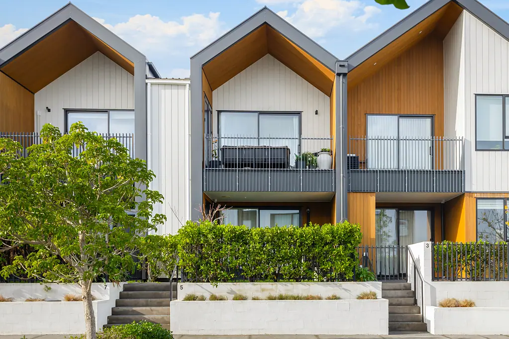 Hobsonville 1Zimmer Sunlit with Balcony, Parking & Office Nook