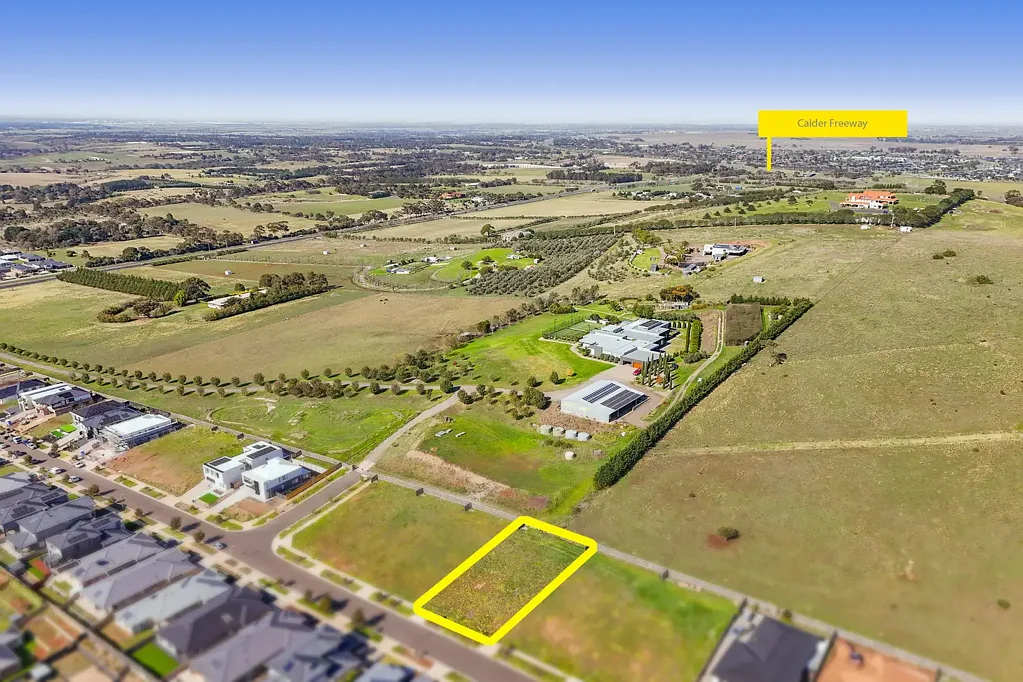 Sunbury A Blank Canvas in the Heart of Rosenthal Estate
