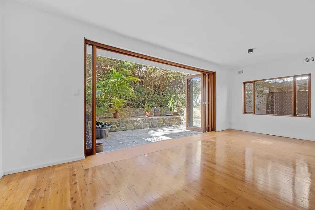 Charming Beachside Garden Apartment at Ben Buckler