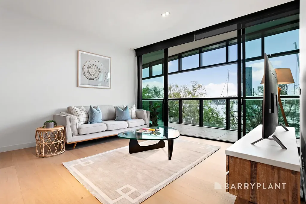 15M/9 Waterside Place, Docklands, VIC 3008