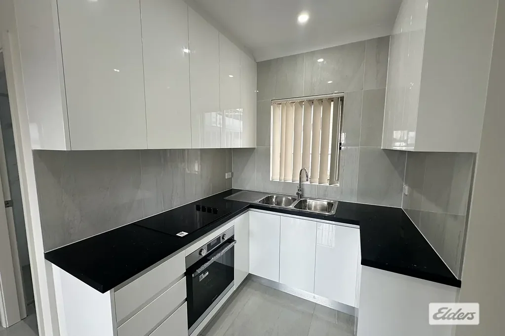 NEAR NEW 3 BEDROOMS GRANNY FLAT