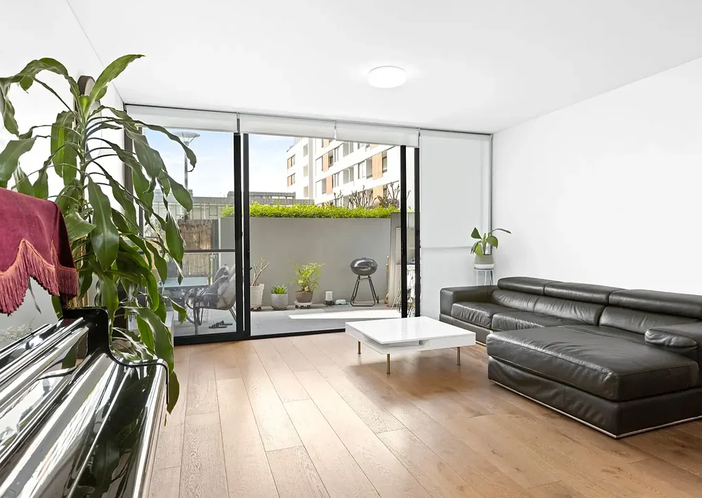 Superbly Presented Oversized Two Bedroom Apartment