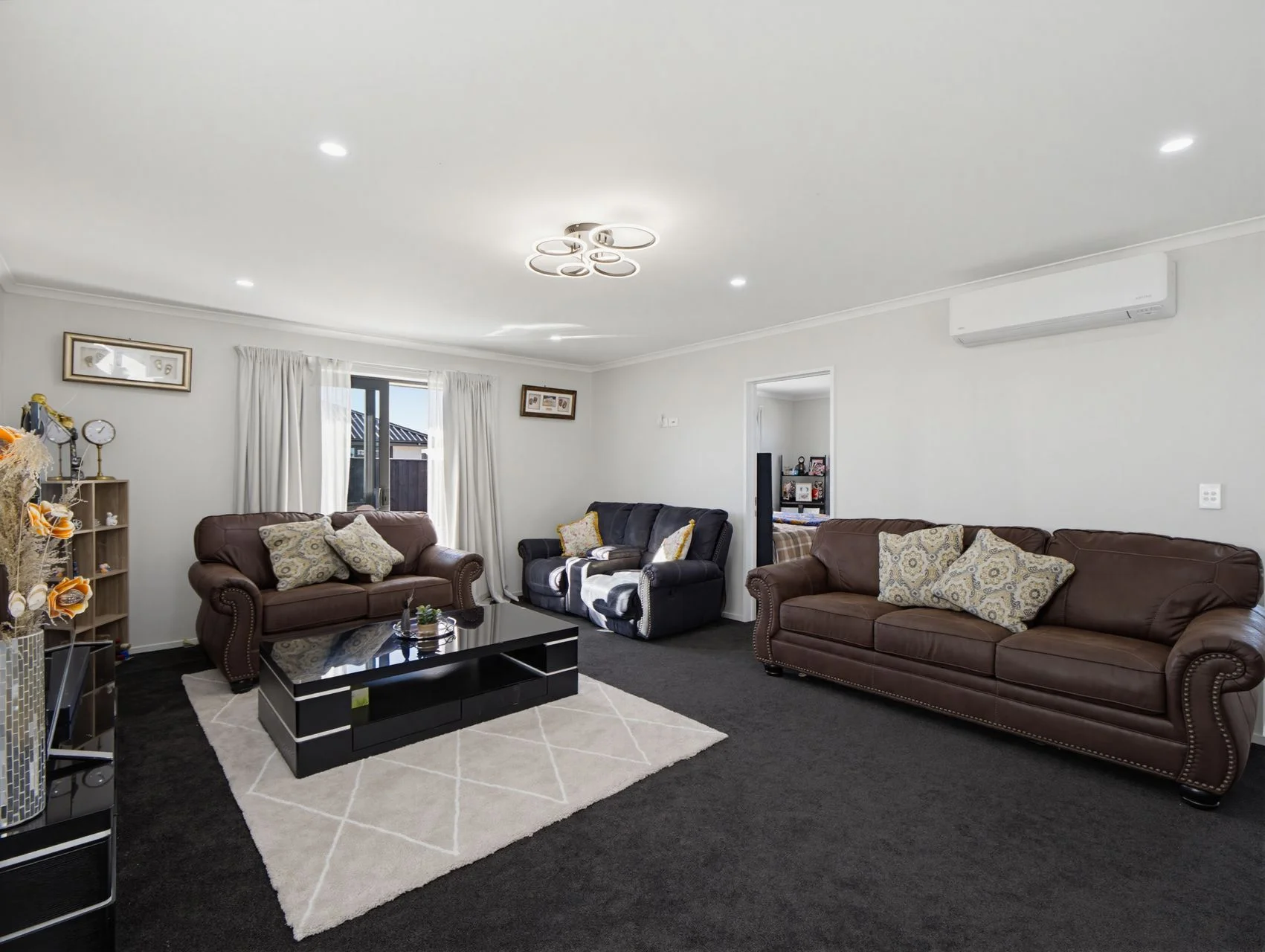 Woodend 4房  Cosy, Comfortable and Convenient