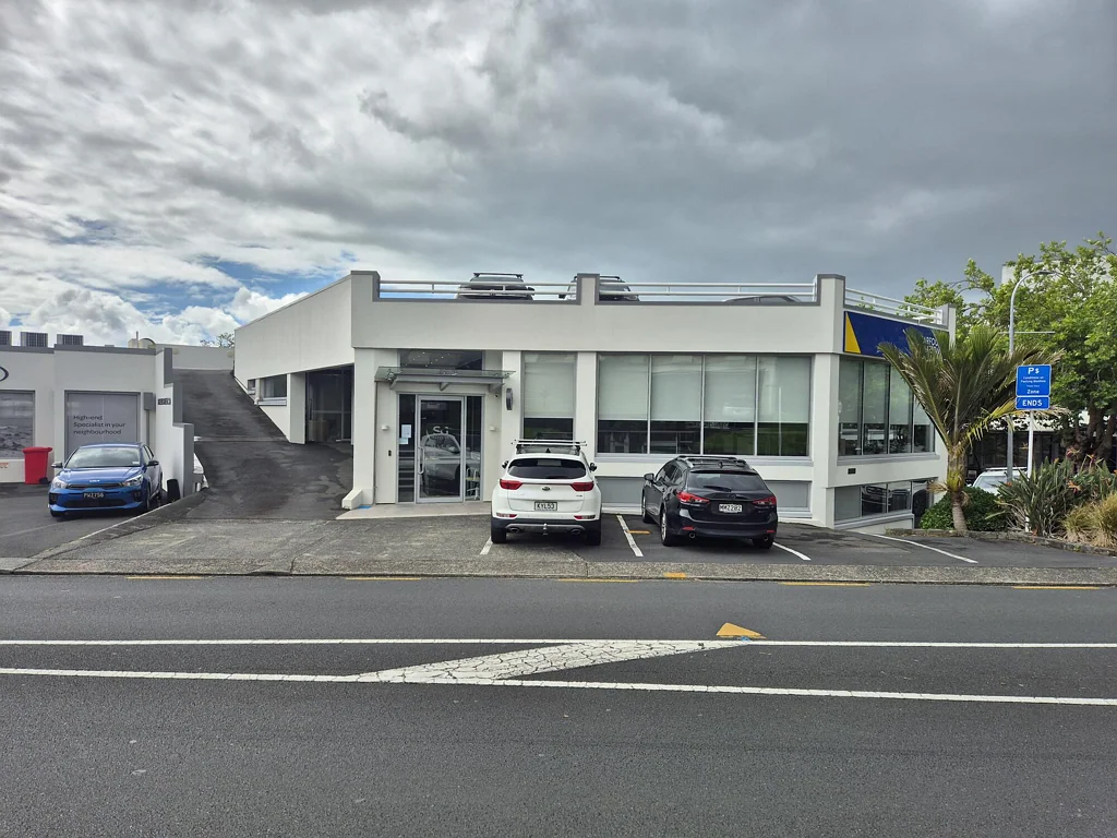 Takapuna Modern office in prime Takapuna location