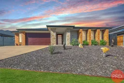 87 Billabong Parade, Chisholm